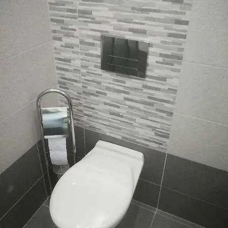 The White House In Palamartsa Apartment *