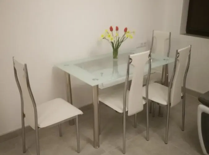 The White House In Palamartsa شقة Palamarza