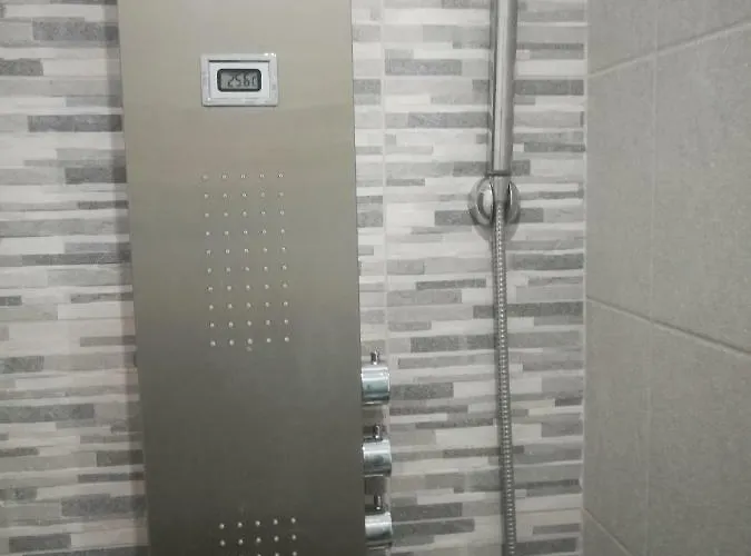 The White House In Palamartsa شقة Palamarza